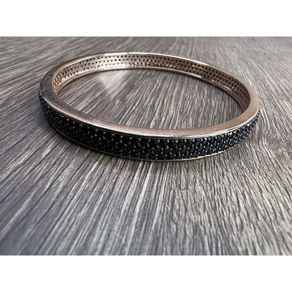 Bronze Italia 12.00 CTW Black Spinel Large Round Bangle Bracelet